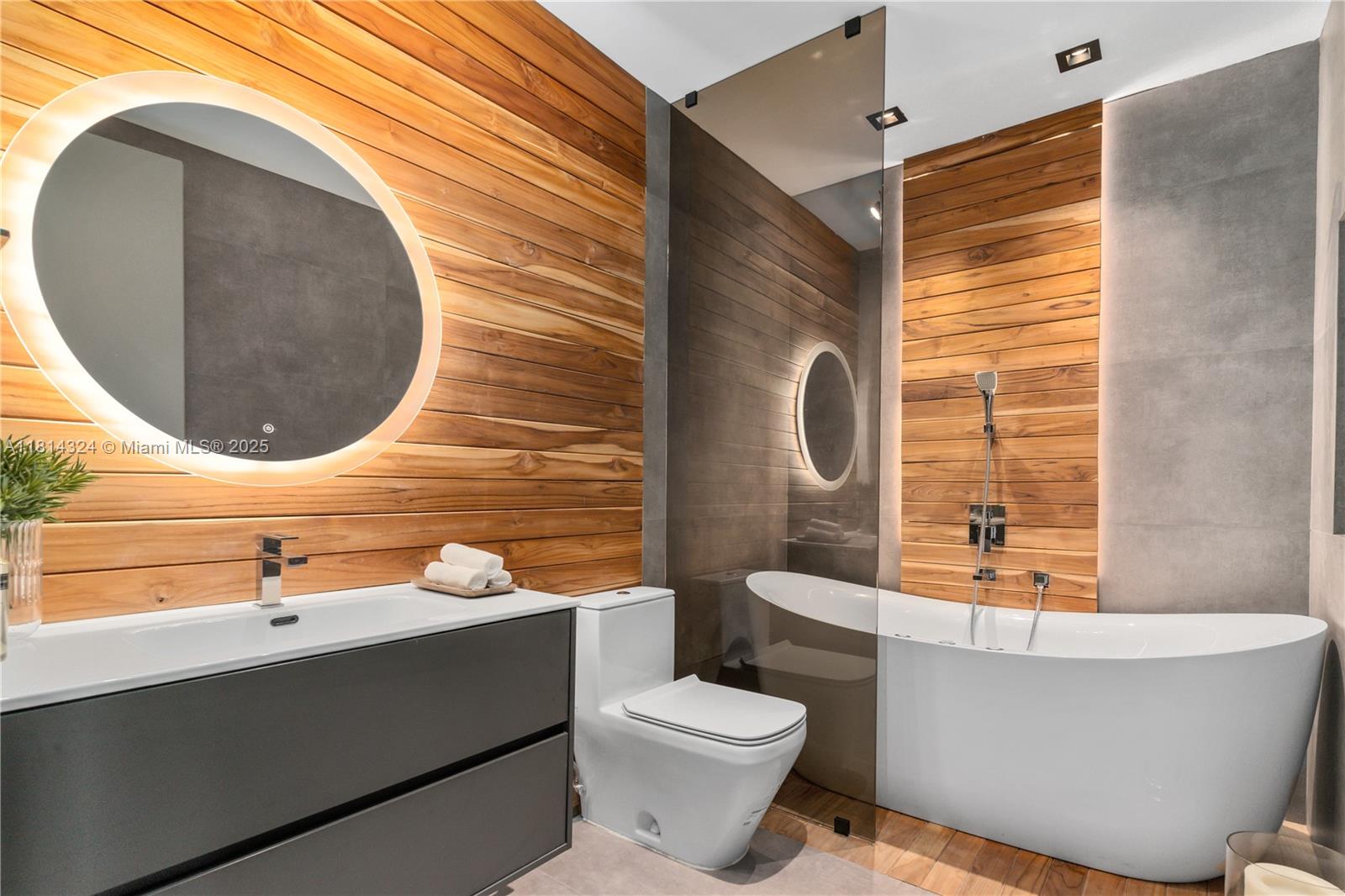 BRICKELLHOUSE CONDO - Residential