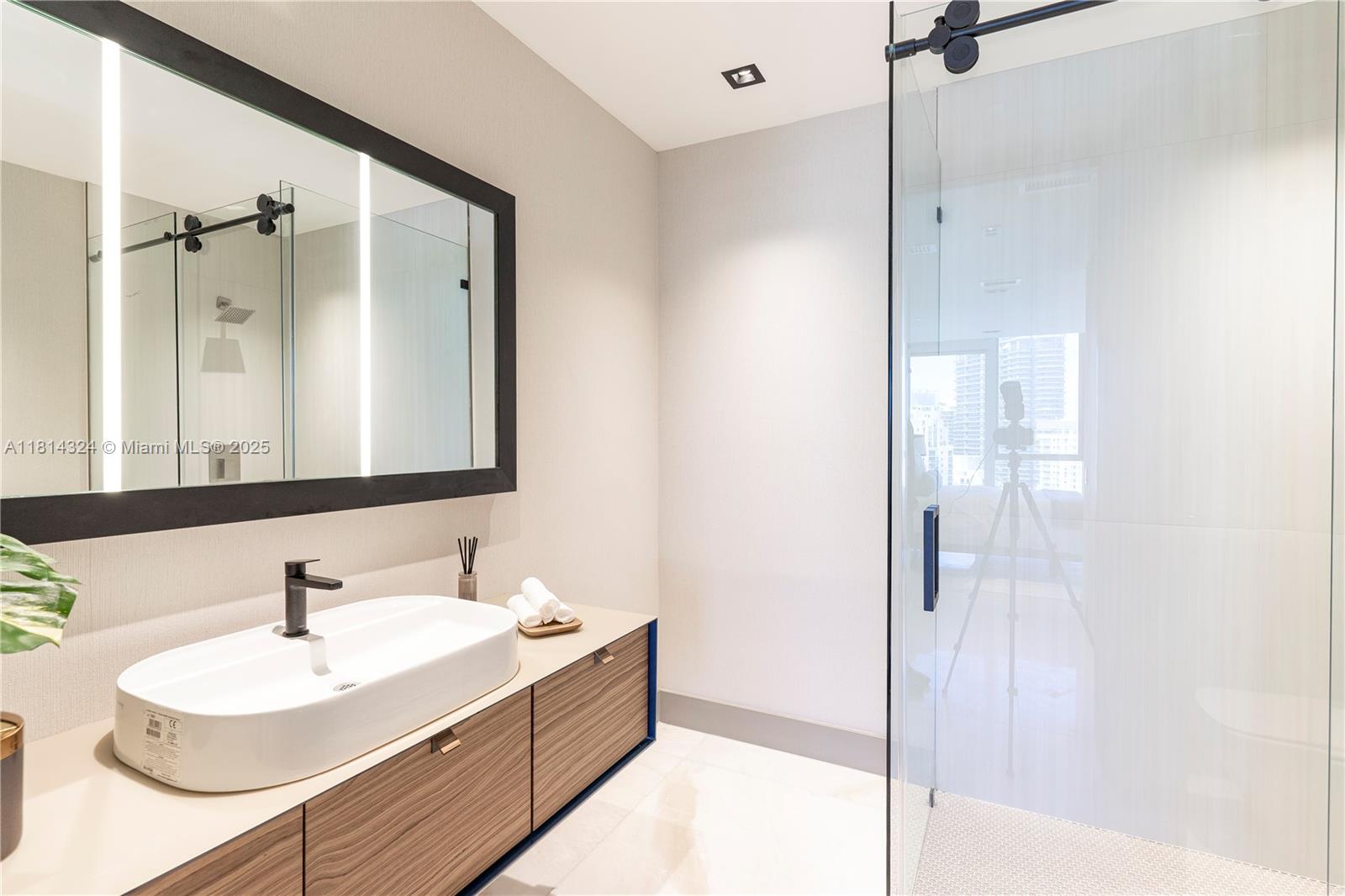 BRICKELLHOUSE CONDO - Residential