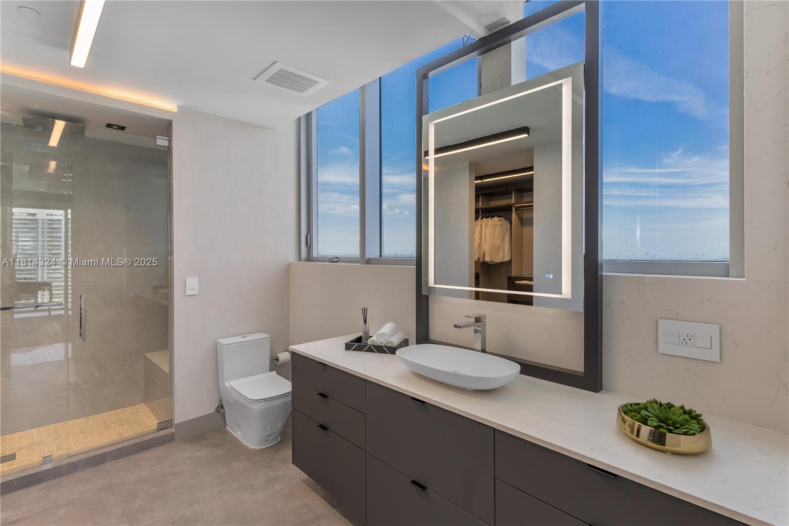 BRICKELLHOUSE CONDO - Residential