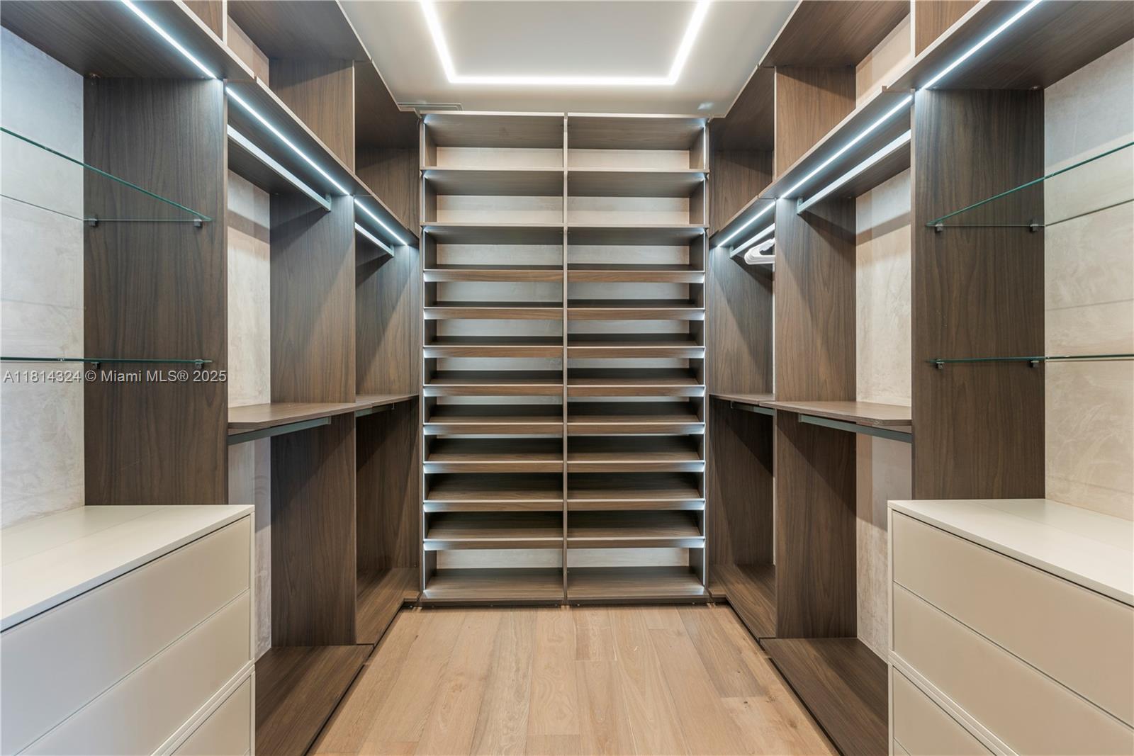 BRICKELLHOUSE CONDO - Residential