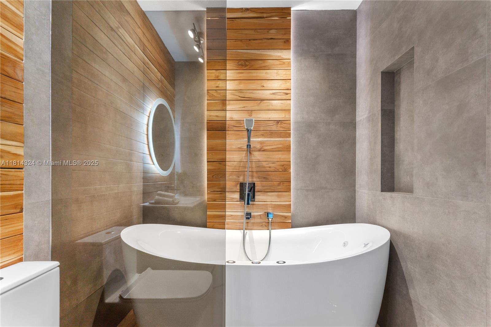 BRICKELLHOUSE CONDO - Residential