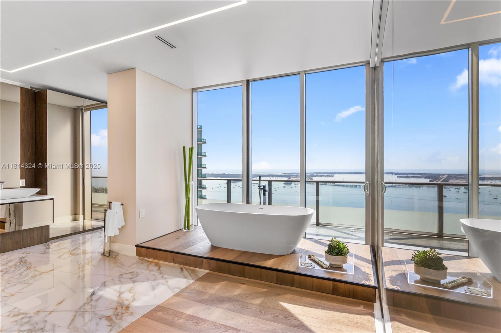 BRICKELLHOUSE CONDO - Residential