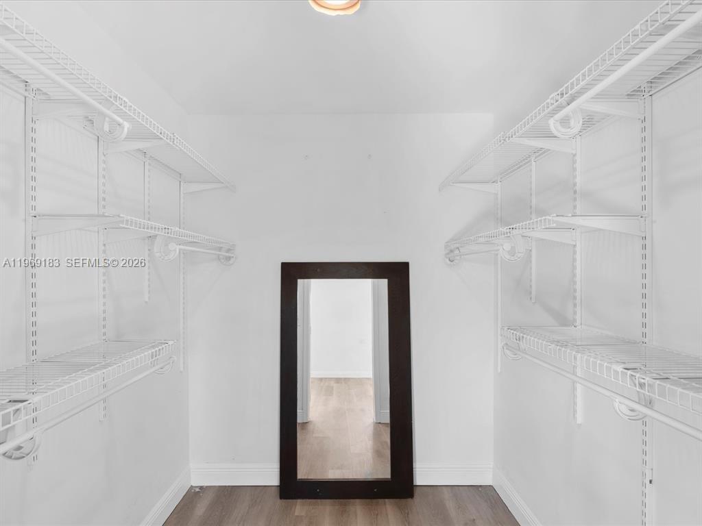 CORAL MANOR FIRST ADD - Residential Lease