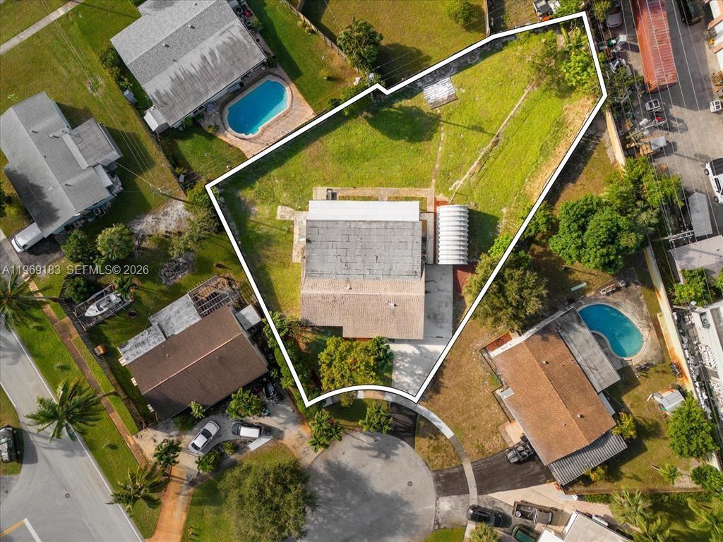 CORAL MANOR FIRST ADD - Residential Lease