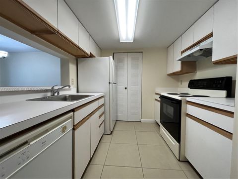 9833 Westview Dr 824 Coral Springs FL 33076