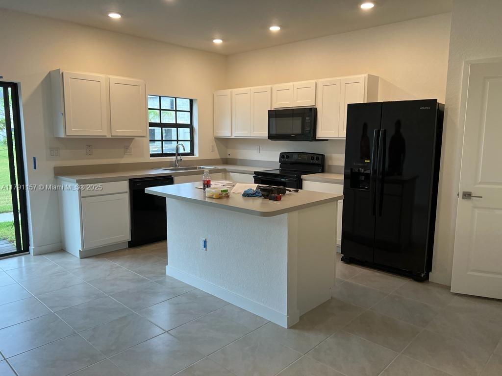 757 SW 11th St