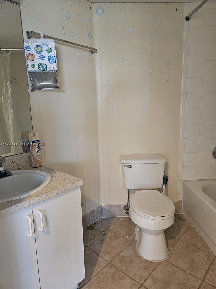 GRAND ISLES CONDO - Residential Lease