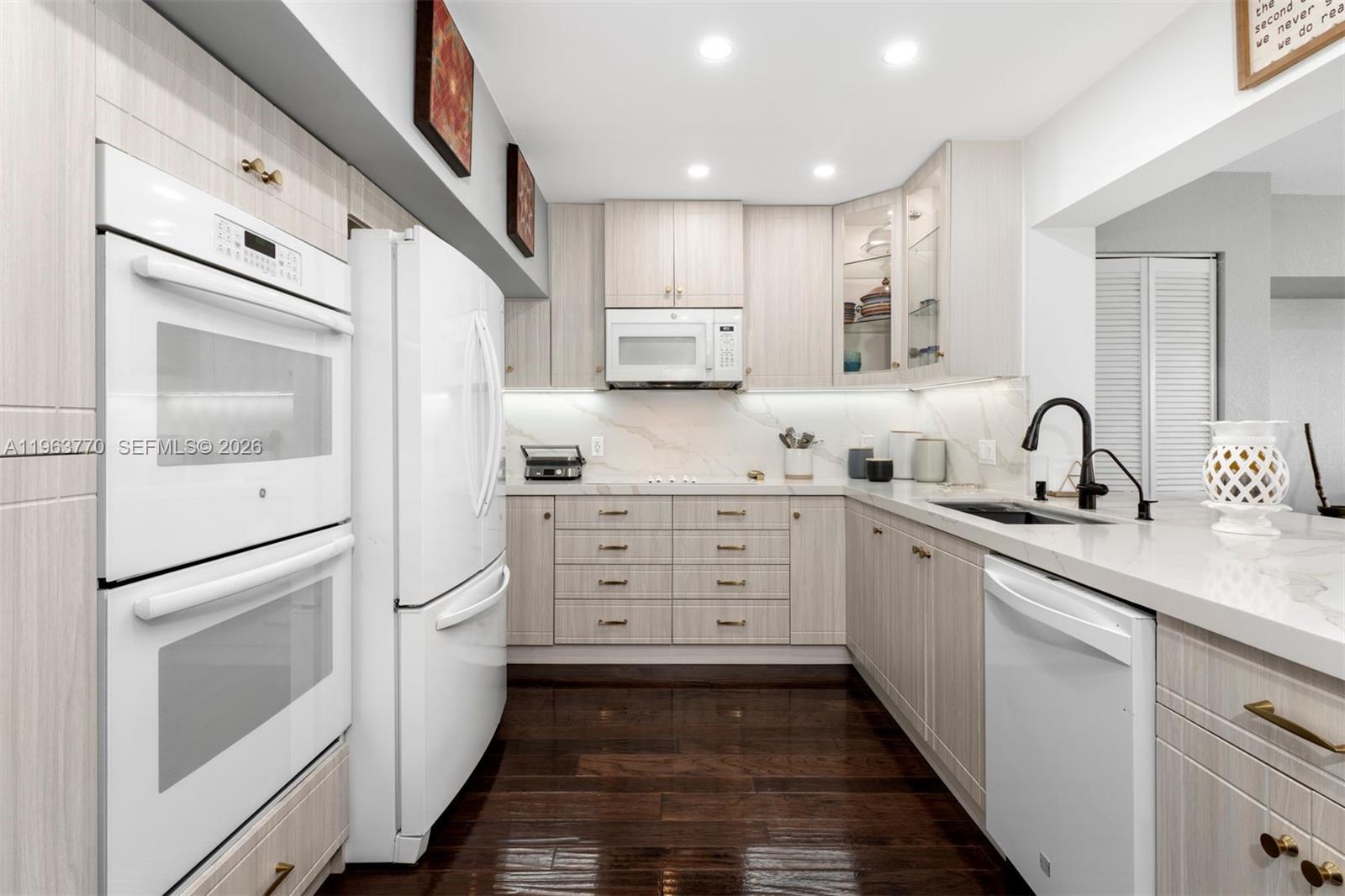 SUPERIOR HOMES ESTATES - Residential