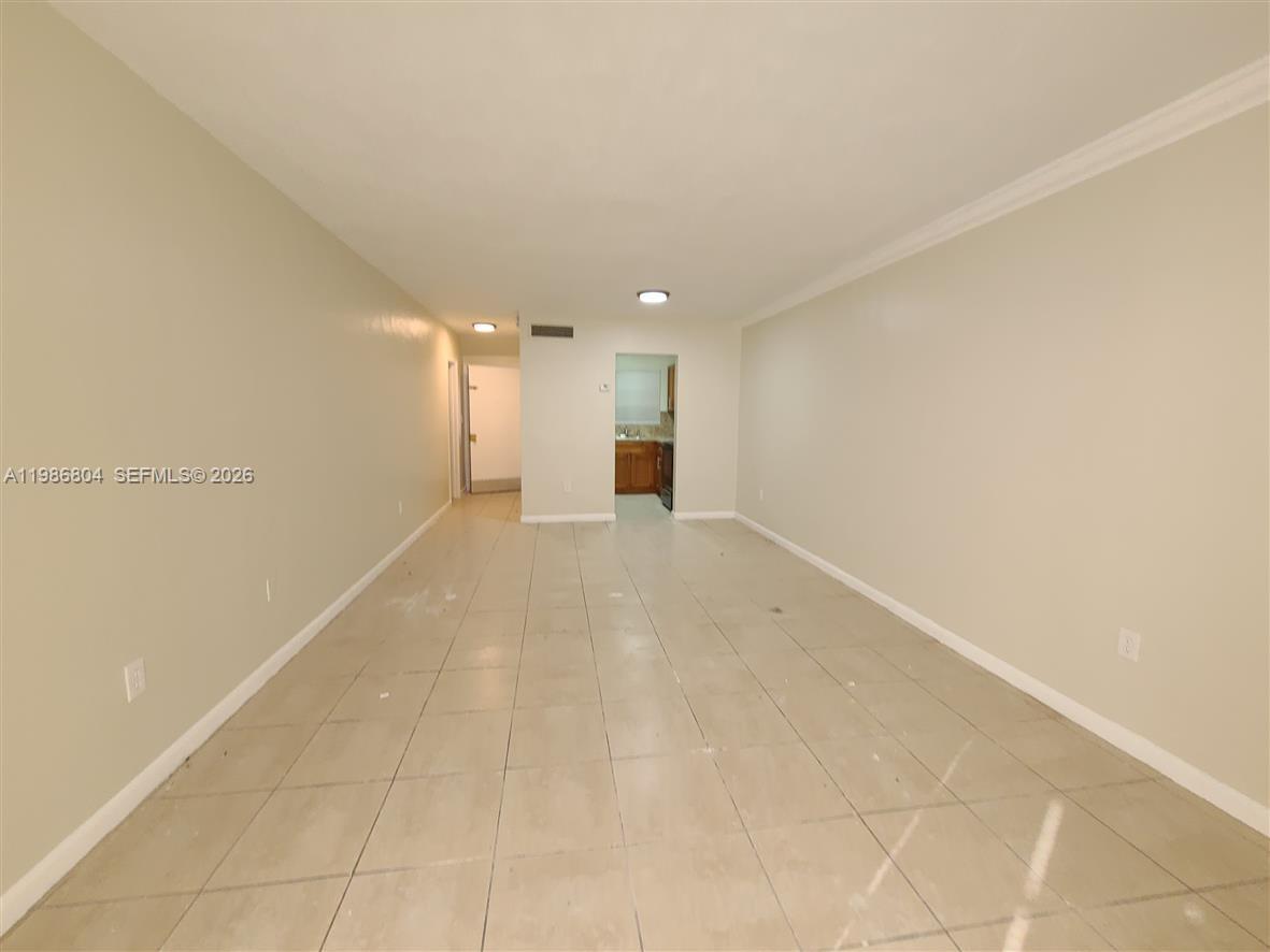 PALM SPRINGS GARDENS BLDG - Residential Lease