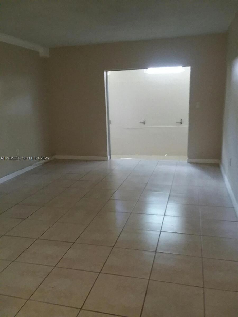 PALM SPRINGS GARDENS BLDG - Residential Lease