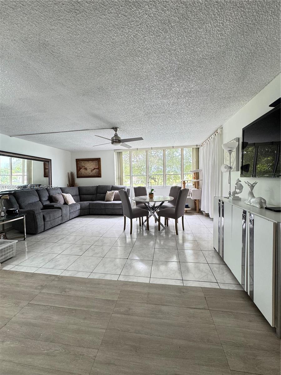 SOVEREIGNS CONDO - Residential