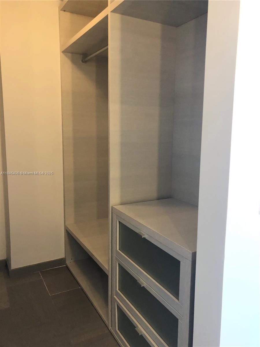 RISE CONDO - Residential