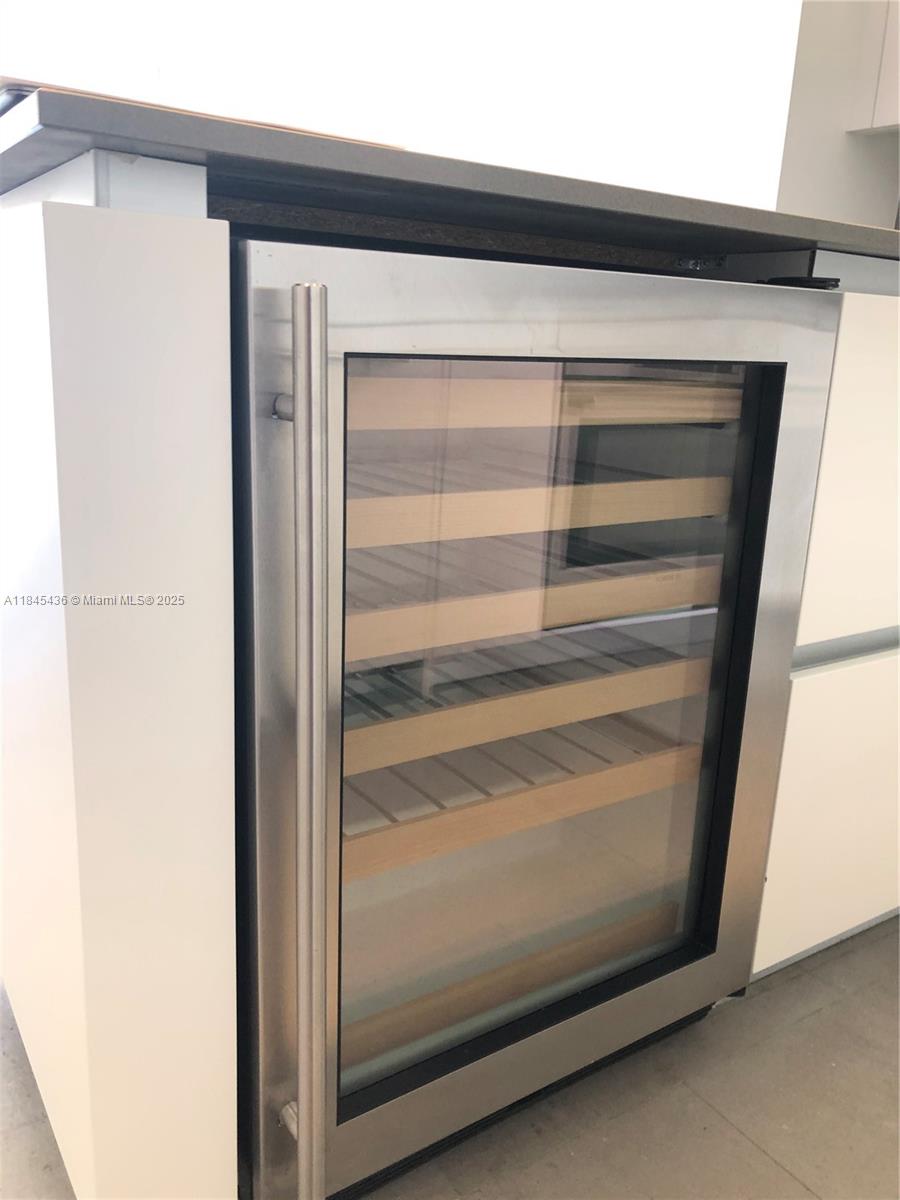 RISE CONDO - Residential