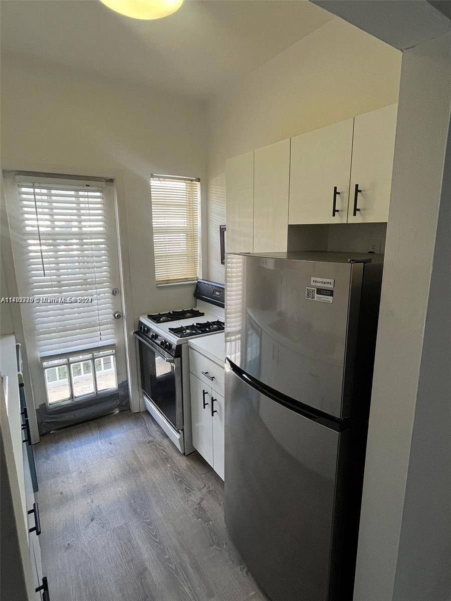 MERIDIAN COURT CONDO - Residential