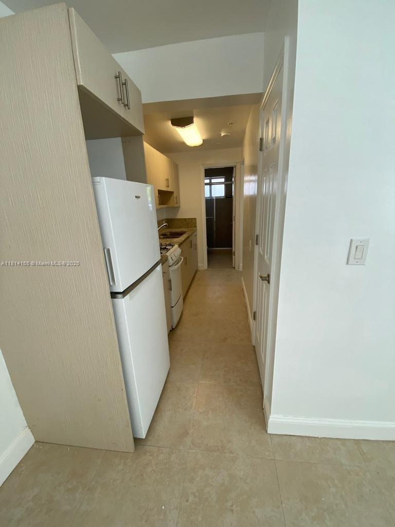 220 Collins Ave 1A