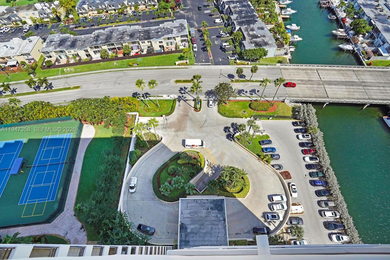 OLYMPUS CONDO PHASE - Residential