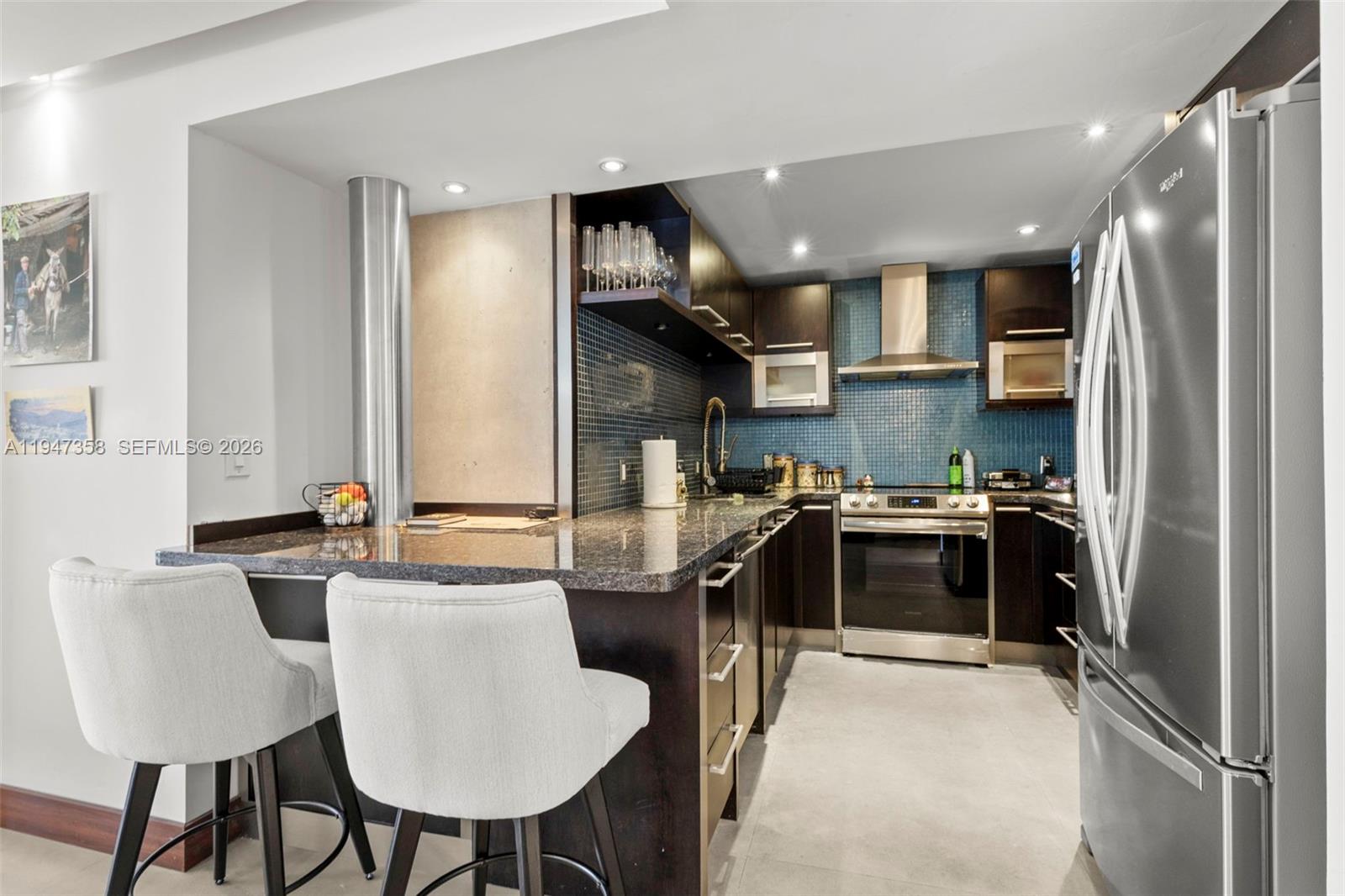 OLYMPUS CONDO PHASE - Residential