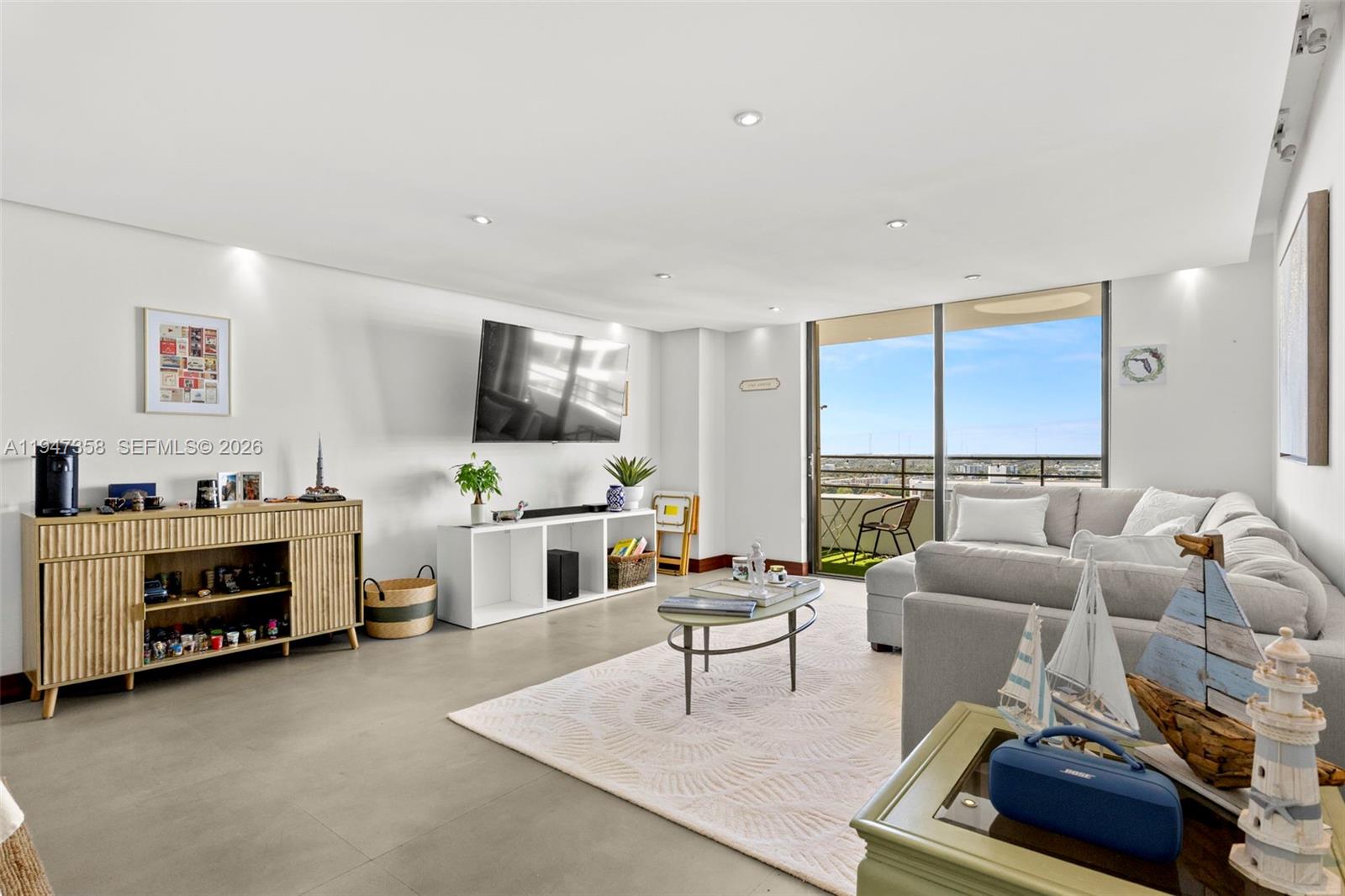 OLYMPUS CONDO PHASE - Residential