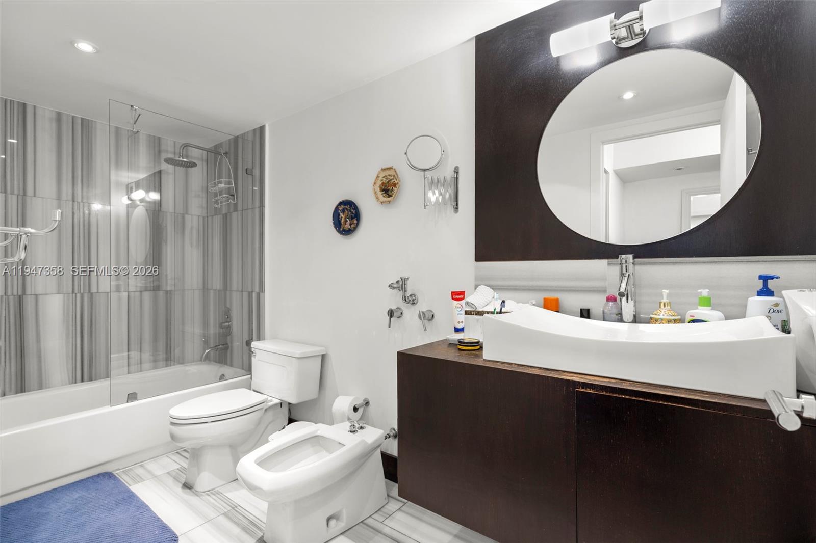 OLYMPUS CONDO PHASE - Residential