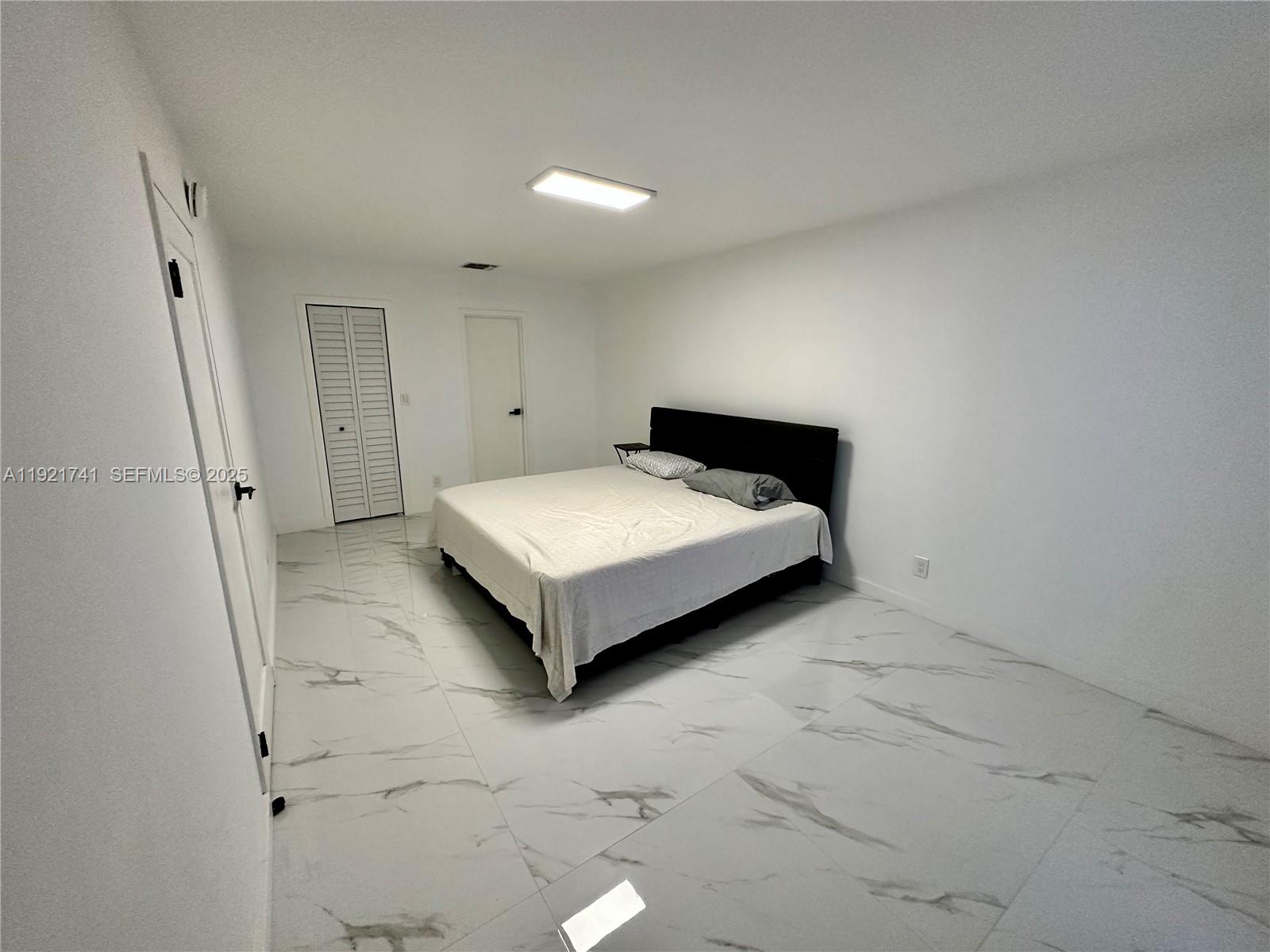 SAILBOAT CAY CONDO - Residential Lease