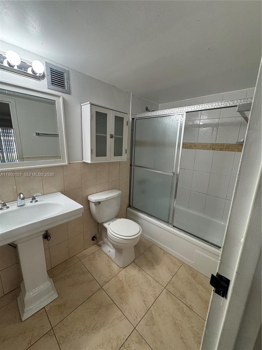 851 Three Islands Blvd 117