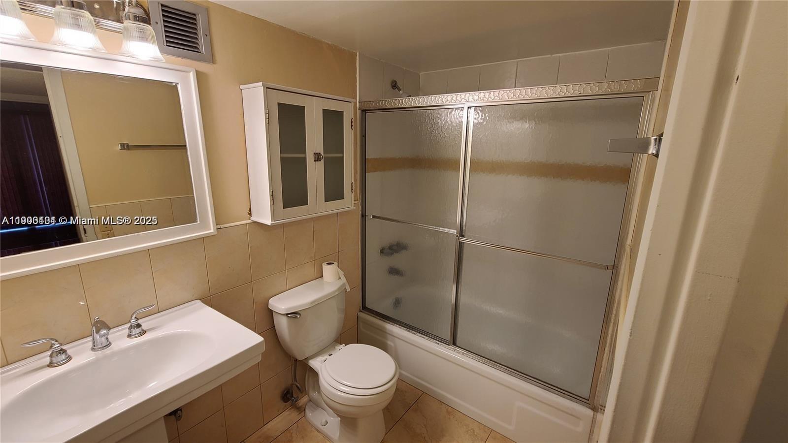 DESOTO PARK CONDO - Residential Lease