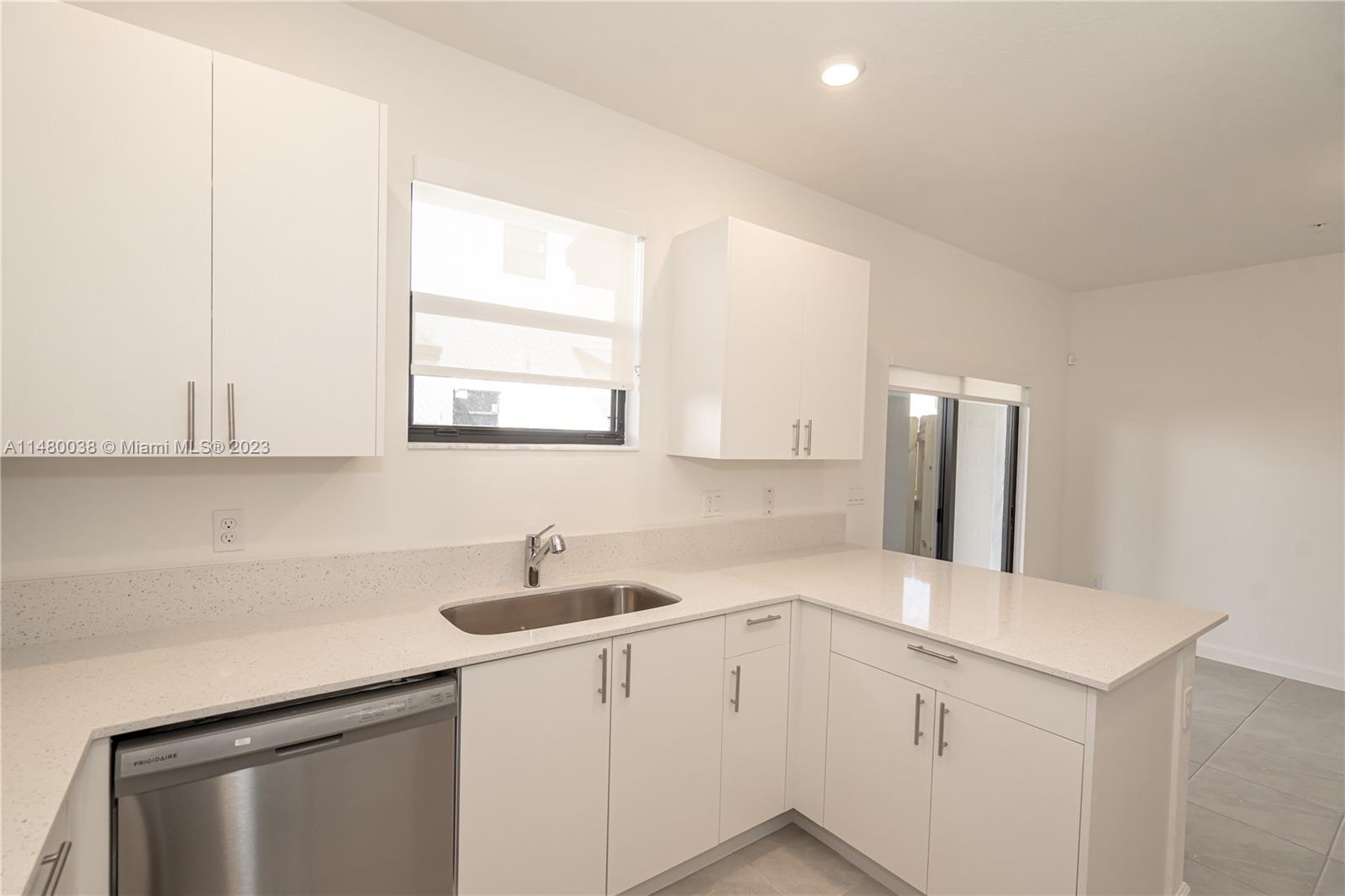 Sunset Pines - Residential Lease