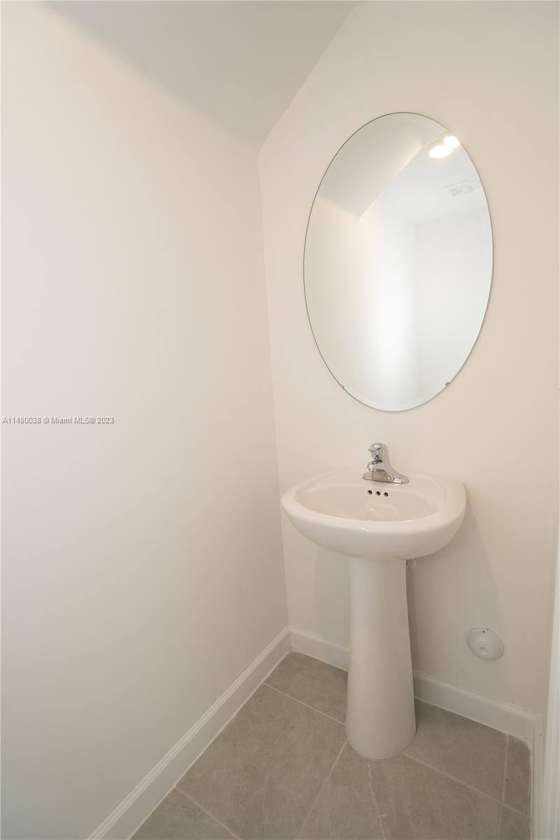Sunset Pines - Residential Lease