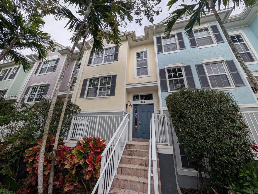 3-Level-Townhouse,  walking distance from Wilton Drive; Just minutes drive from the beaches, Las Olas-Fort Lauderdale, shopping and Malls, great restaurants & vibrant nightlife; 3/bedrooms, 3.5/bath, open kitchen, 2-car garage plus additional parking/guest—community pool. Don't miss out!