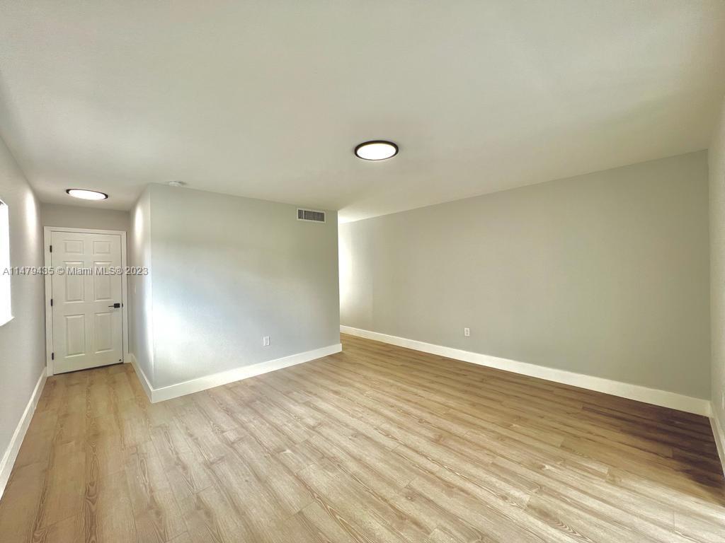 Kendall Center - Residential