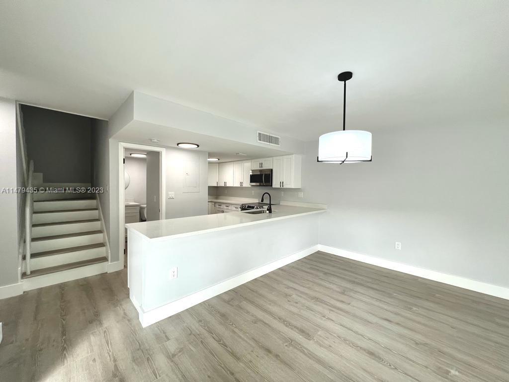 Kendall Center - Residential