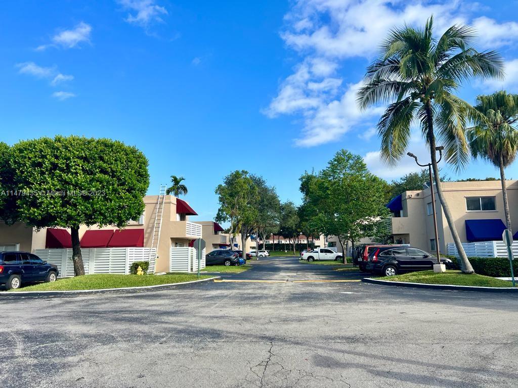 Kendall Center - Residential