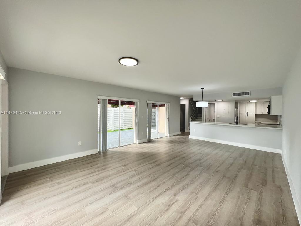 Kendall Center - Residential