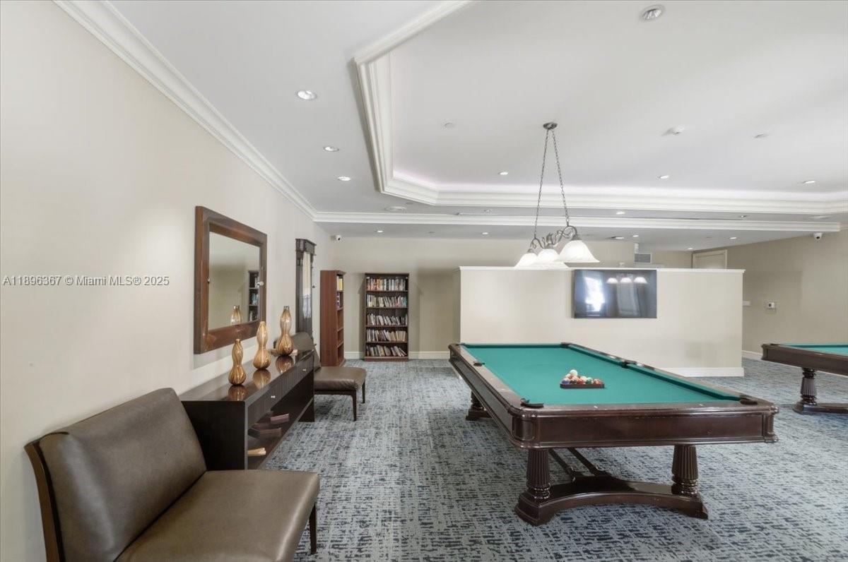 TURNBERRY VLG NO TOWER CO - Residential Lease