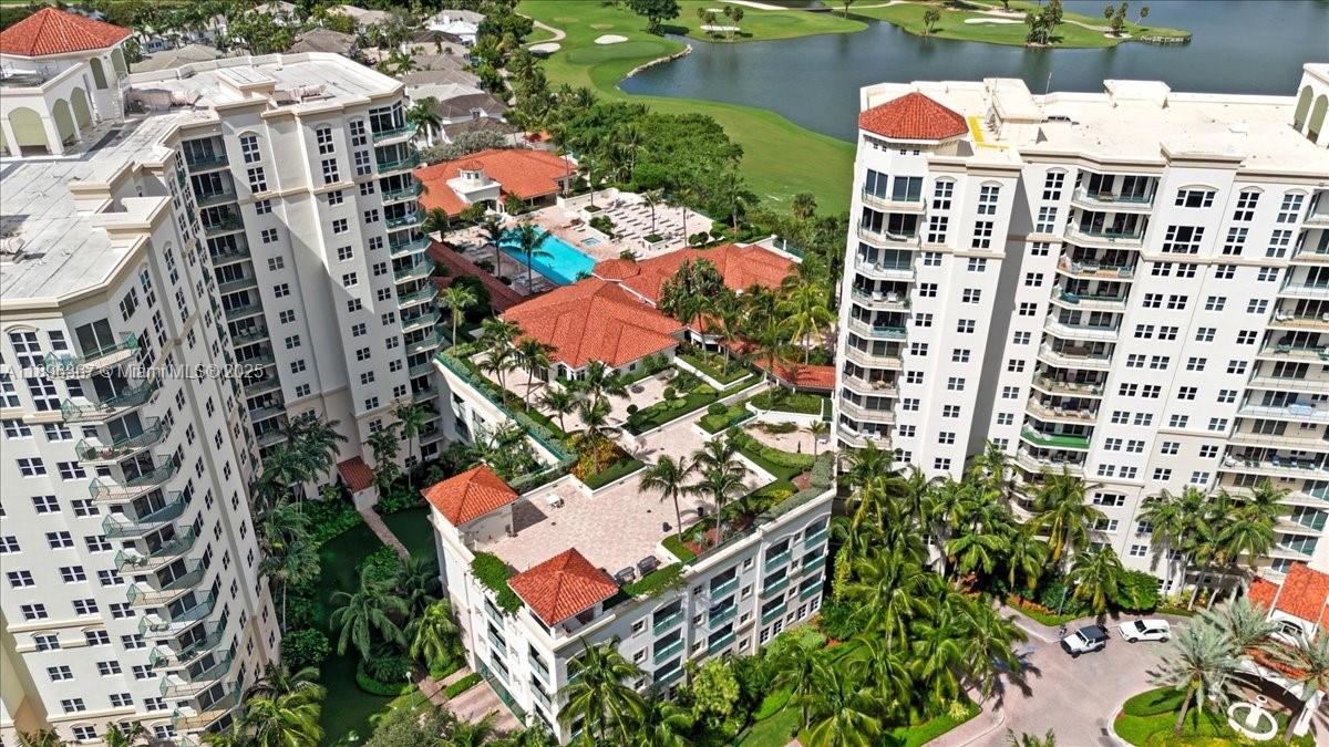 TURNBERRY VLG NO TOWER CO - Residential Lease