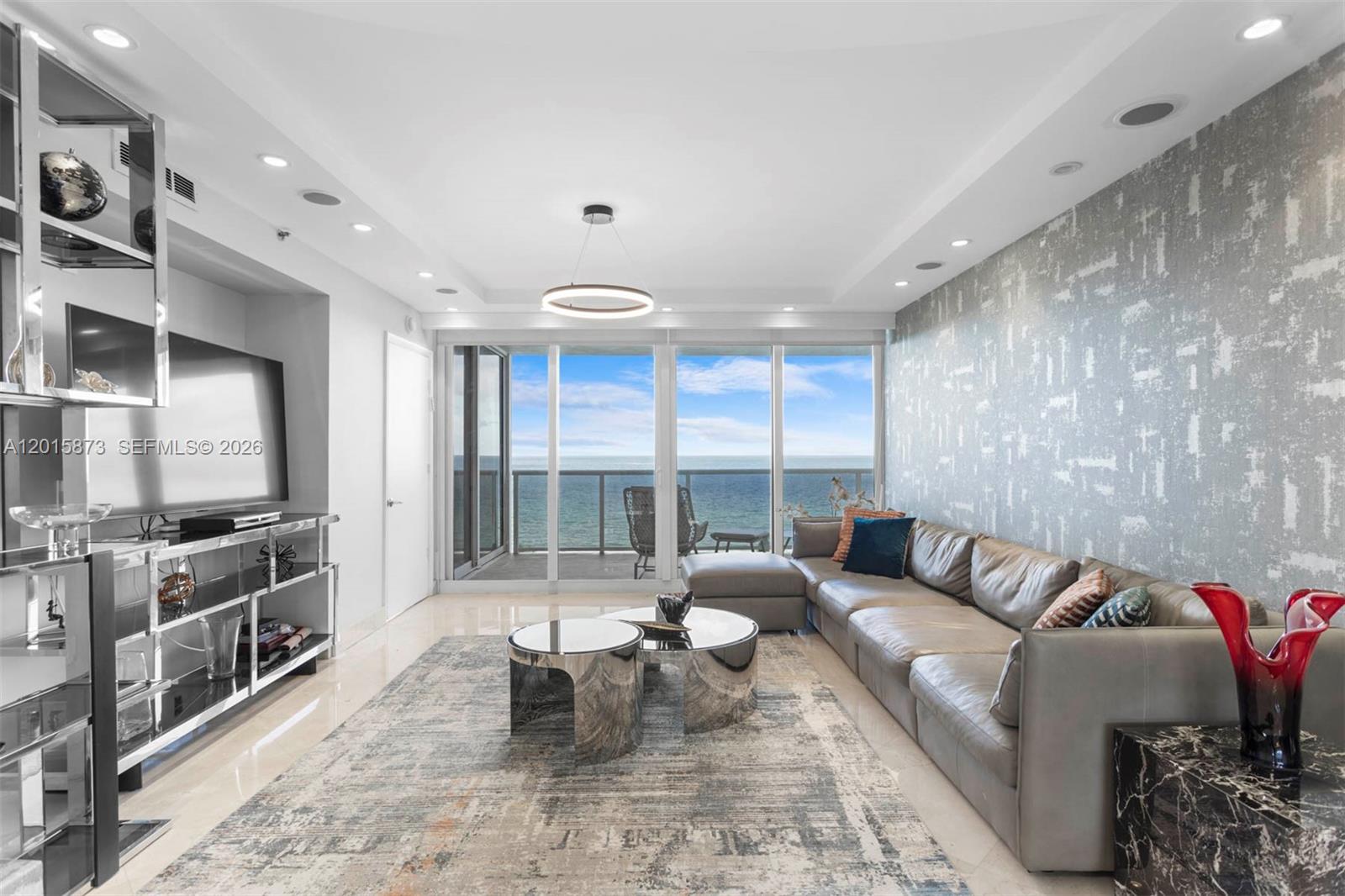 19111 Collins Ave 604