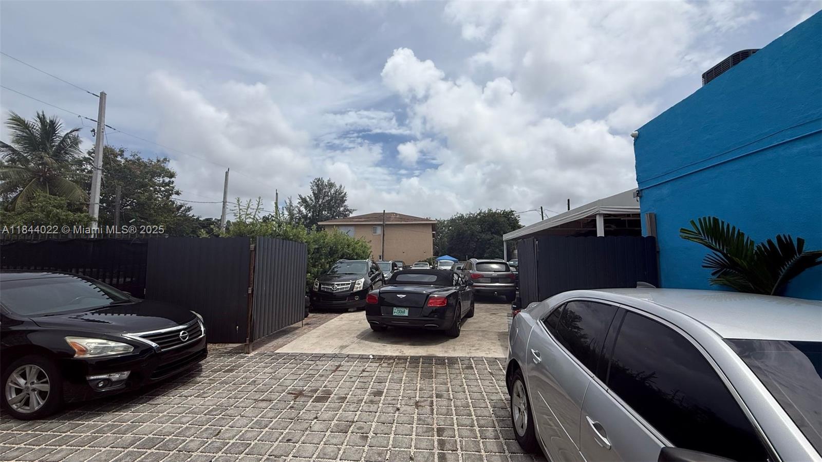 680 NW 71st St