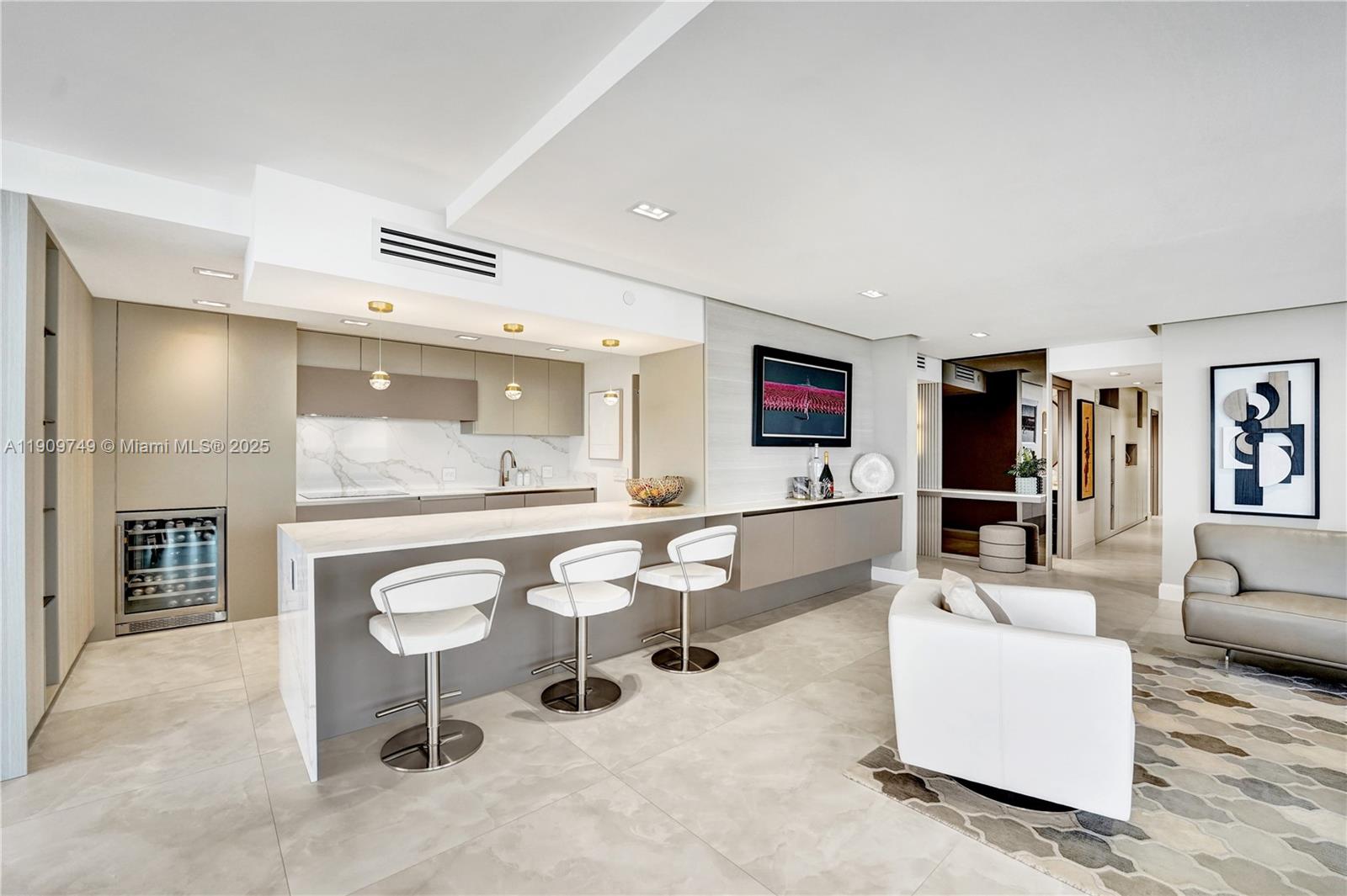 TURNBERRY ISLE SOUTH COND - Residential Lease