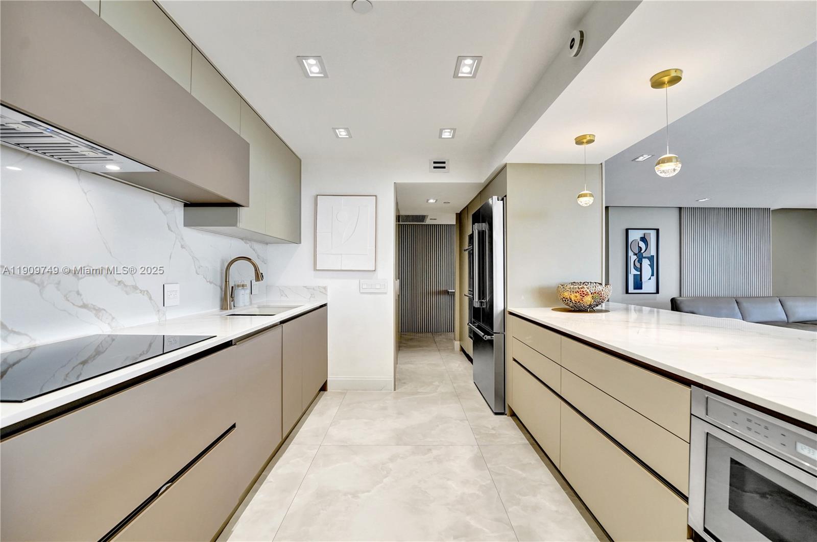 TURNBERRY ISLE SOUTH COND - Residential Lease