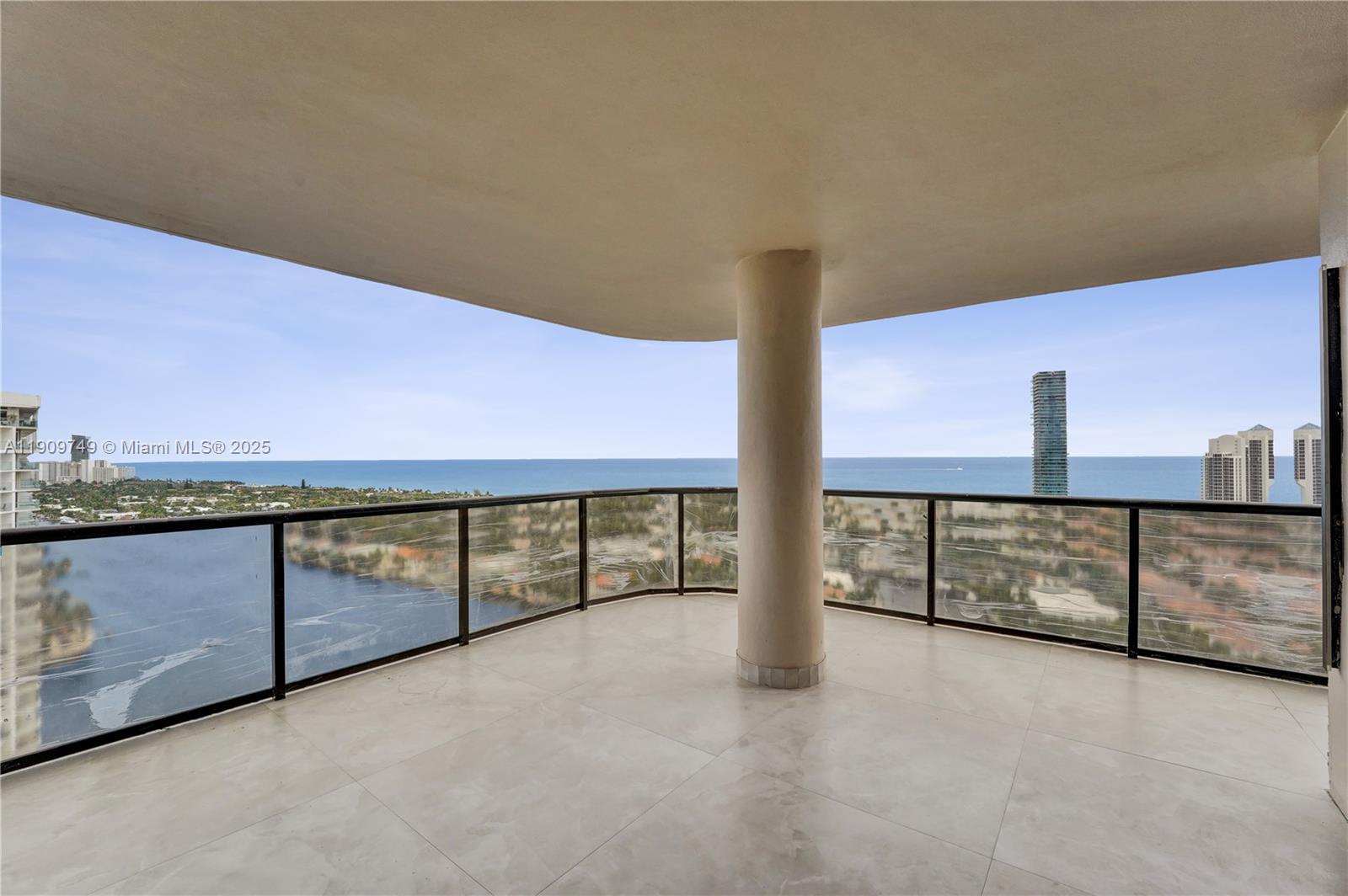 TURNBERRY ISLE SOUTH COND - Residential Lease