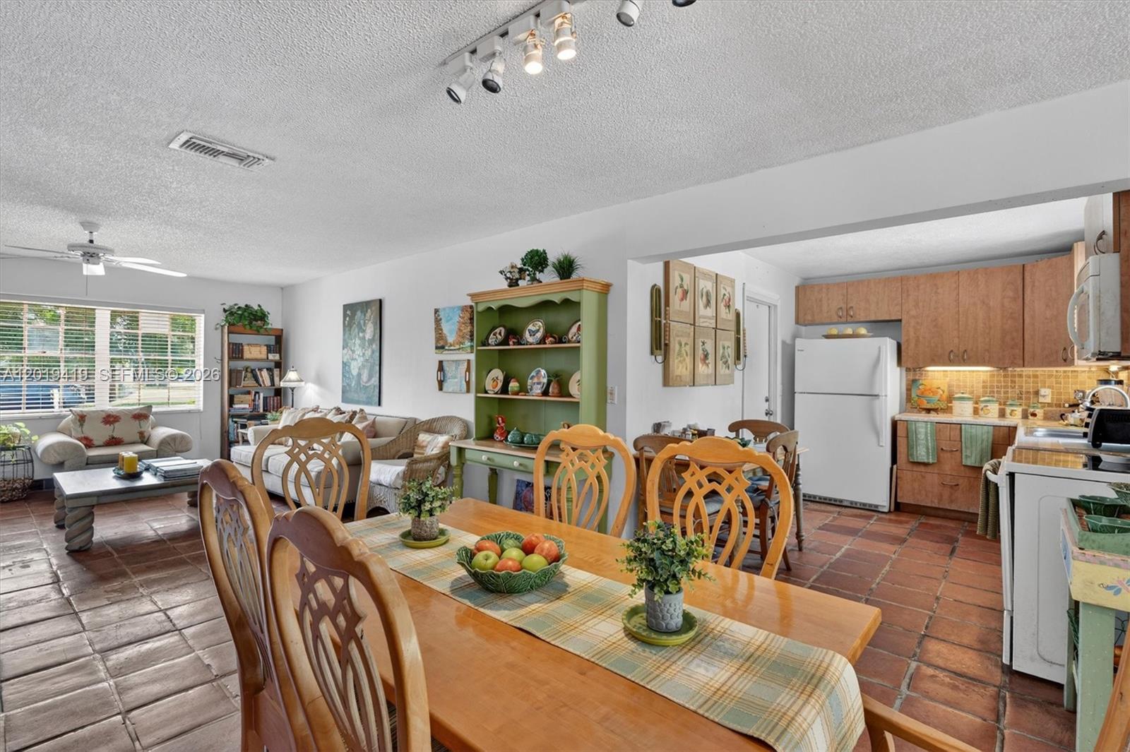 AMERICAN HOMES AT BOCA RA - Residential