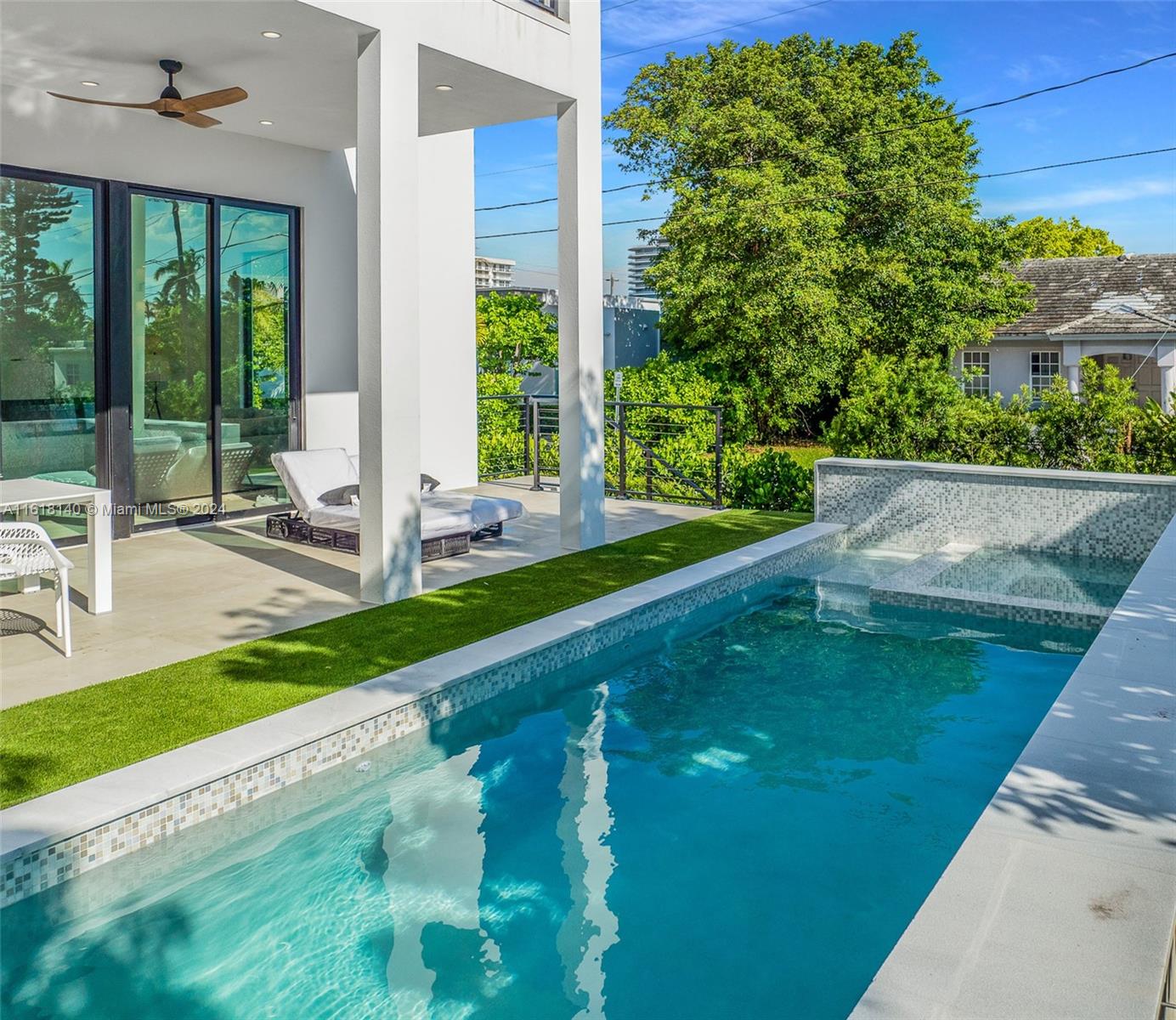 ALTOS DEL MAR NO 4 - Residential