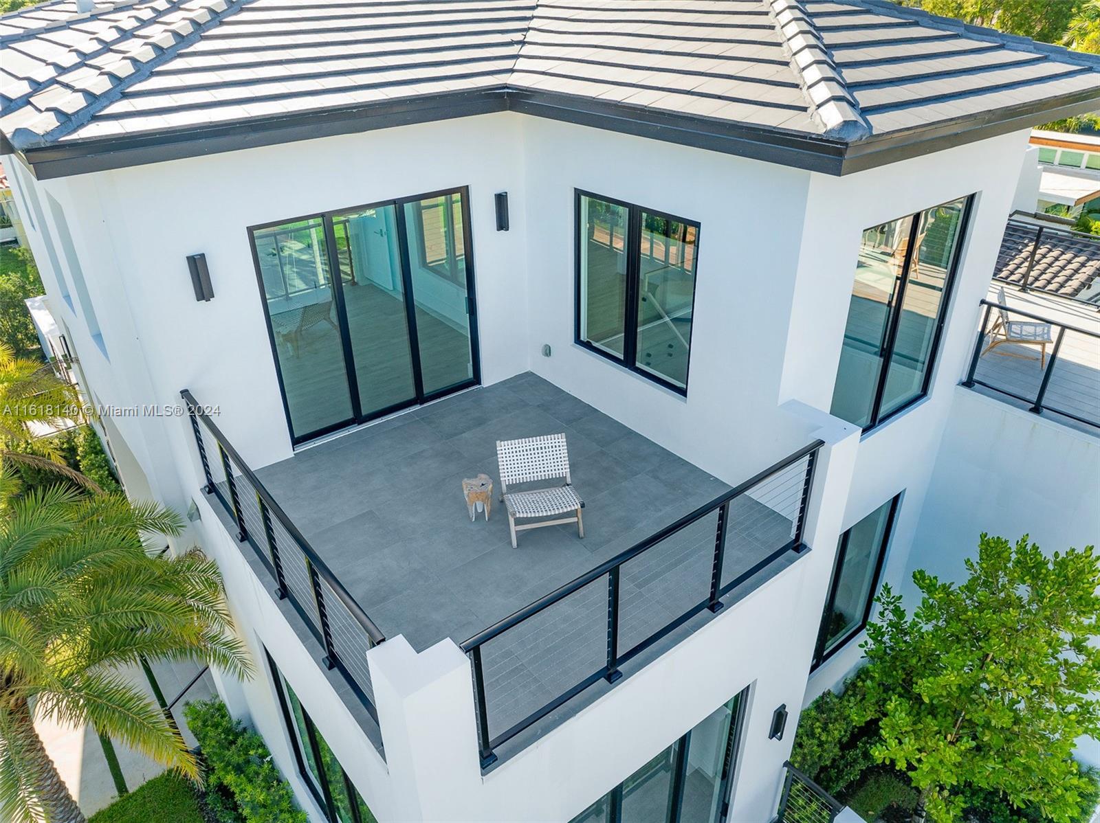 ALTOS DEL MAR NO 4 - Residential