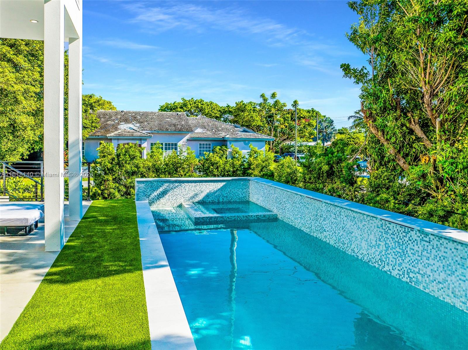 ALTOS DEL MAR NO 4 - Residential