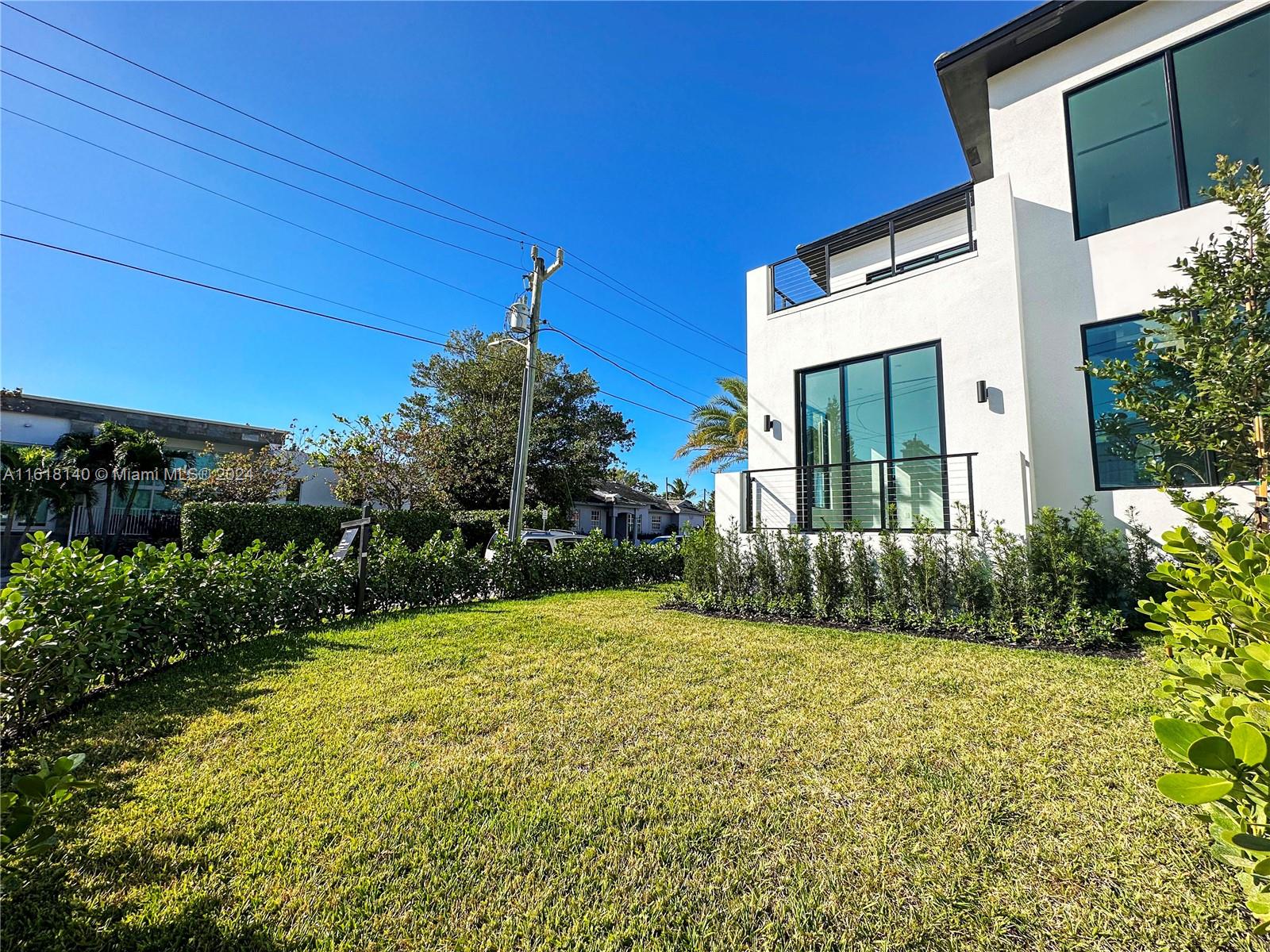 ALTOS DEL MAR NO 4 - Residential