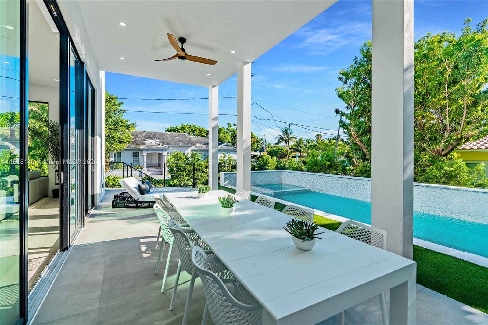 ALTOS DEL MAR NO 4 - Residential