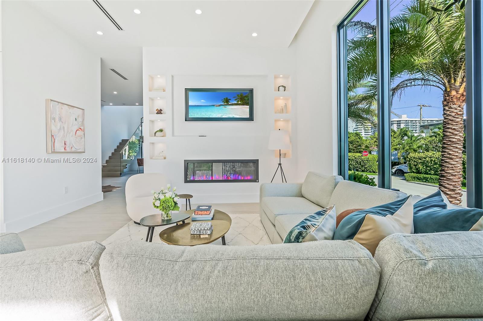 ALTOS DEL MAR NO 4 - Residential