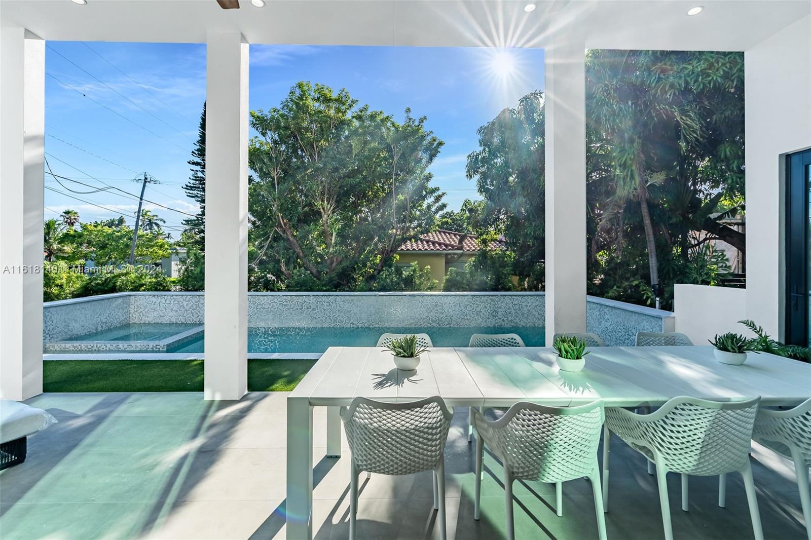 ALTOS DEL MAR NO 4 - Residential