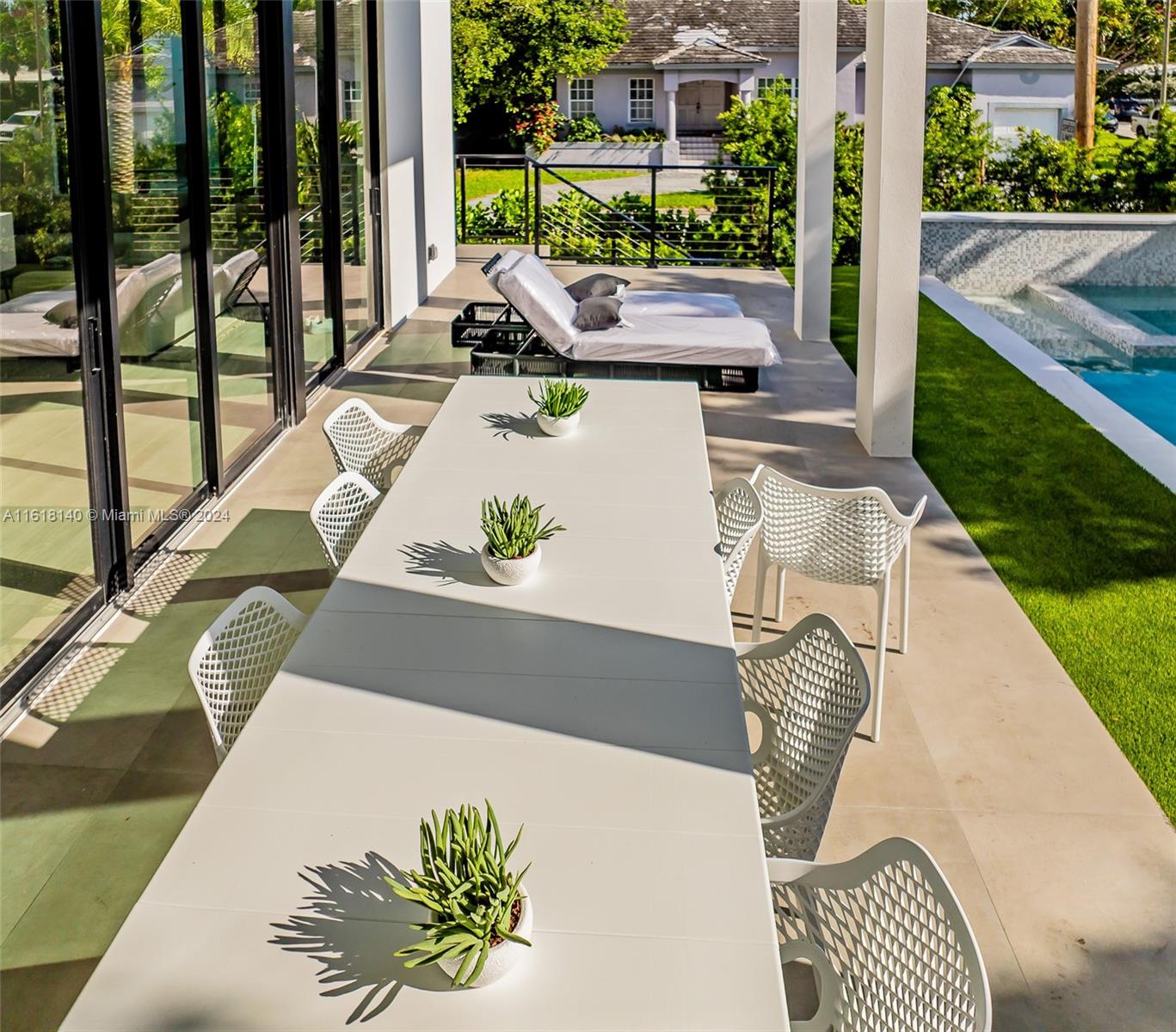 ALTOS DEL MAR NO 4 - Residential