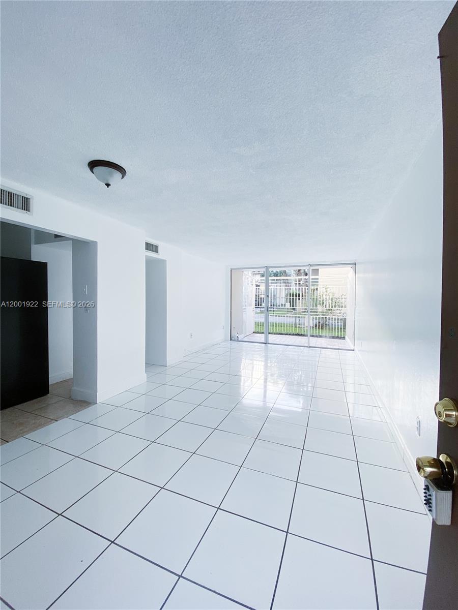 PINEBARK CONDO NO 3 - Residential